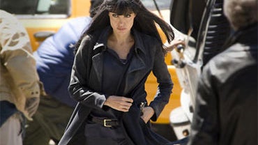 Angelina Jolie in "Salt" 