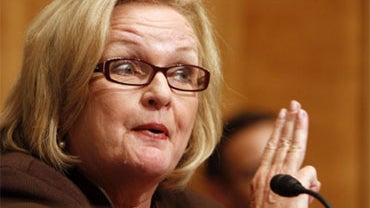 Sen. McCaskill Arlington Misidentified Graves 
