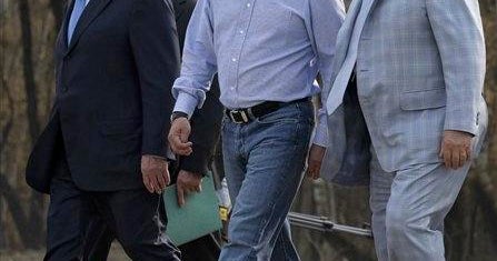 Jeff Limping Into The Sunset - CBS News
