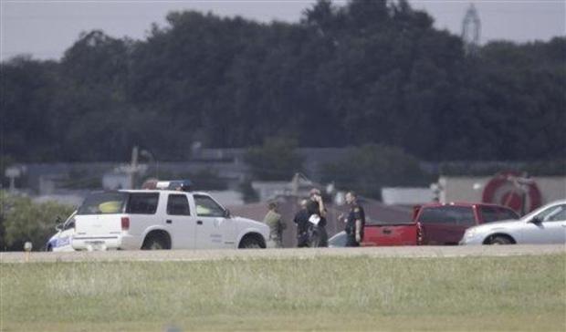 Dallas Police Chase Takes Turn Through Love Field Airport Gate, Across Runways (VIDEO) 