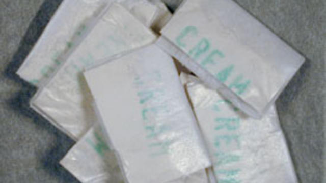 heroin-glassine-envelopes.jpg 