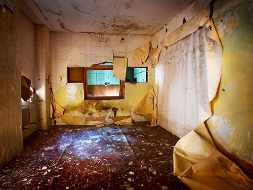 flood, flooded, room, house, interior, inside, generic, stock 