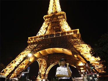 Eiffel Tower Bomb Threat; Landmark Evacuated After Anonymous Call 
