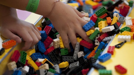 Lego_512_103330252.jpg 