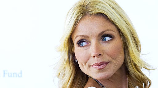 kelly-ripa-512.jpg 
