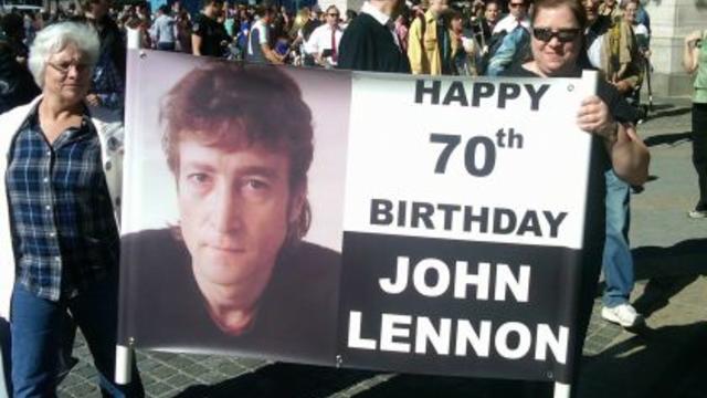 fans-turn-out-for-lennons-70th-birthday.jpg 