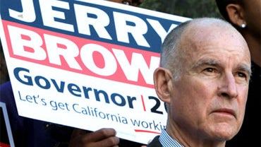 Democratic gubernatorial candidate Jerry Brown at a campaign rally at Laney college in Oakland, Calif., Sept. 2, 2010. No less than five ex-governors have won their party's nomination to win back their old jobs.  