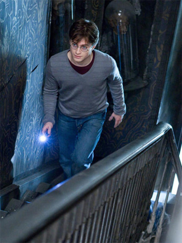 e_Harry_Potter_and_the_Deathly_Hallows_-_Part_1_1.jpg 