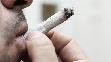 Man Buys Fake Pot, Gripes to Cops It's "Nasty" 