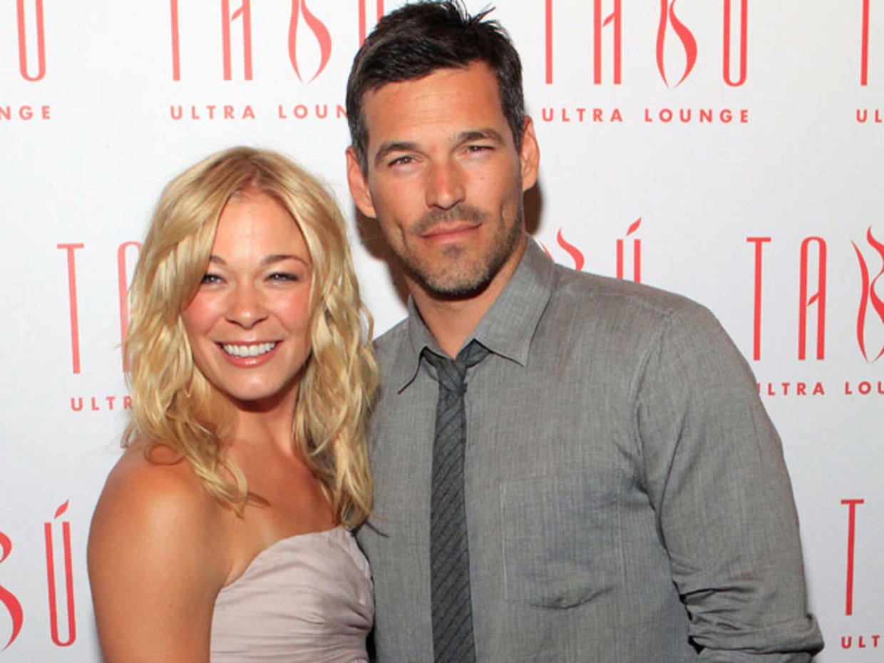 LeAnn Rimes and Eddie Cibrian Get Engaged Over Holiday - CBS News