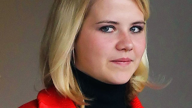 Elizabeth Smart walks out of Federal Court after starting her testimony November, 8 2010 in Salt Lake City, Utah. 