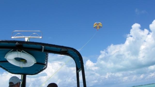 parasailing.jpg 