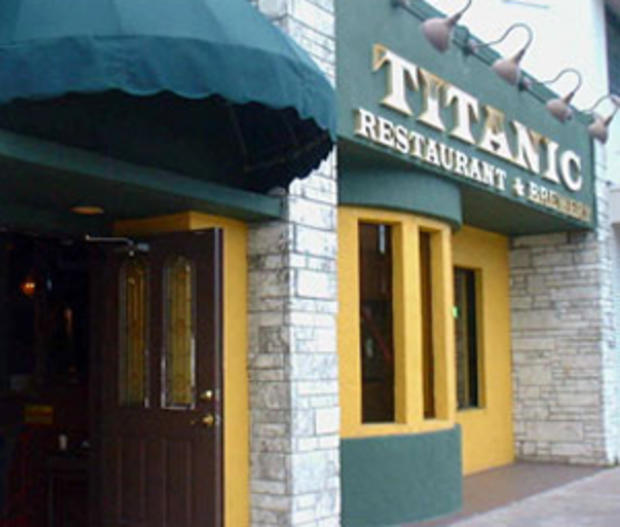 Titanic Restaurant &amp; Brewery Offers Karaoke 