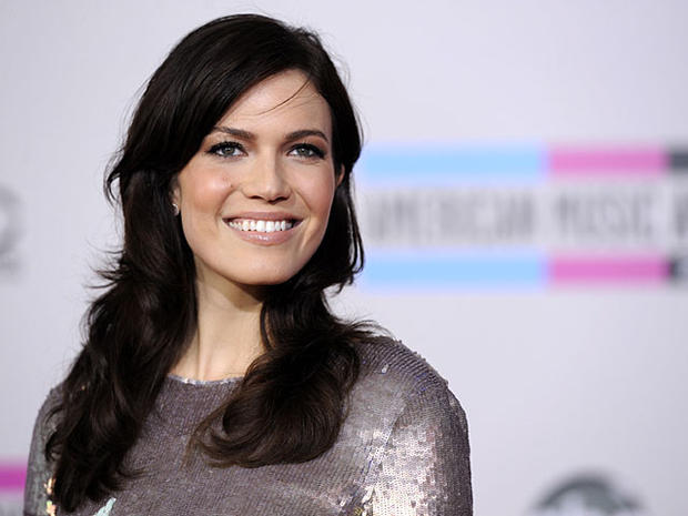 Mandy Moore arrives at the 38th Annual American Music Awards on Sunday, Nov. 21, 2010 in Los Angeles. (AP Photo/Chris Pizzello) 