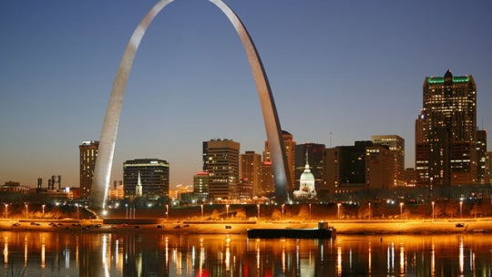 01St_Louis_night_expblend_540x405.jpg 