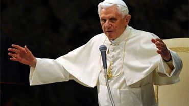 Pope Benedict XVI blesses faithful during his weekly general audience on November 10, 2010 at the Paul VI hall at The Vatican. 