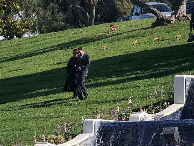 Guests arrive to the funeral service for movie publicist Ronni Chasen at Hillside Memorial Park and Mortuary on November 21, 2010 in Culver City, California. Chasen was shot to death in Beverly Hills as she drove home from the after-party premiere for the 