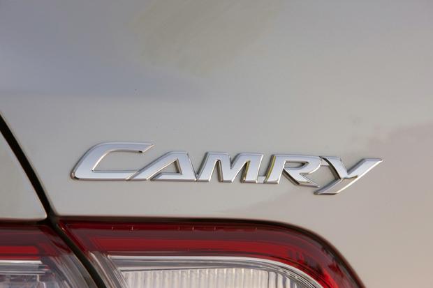 2011-camry-hybrid-013.jpg 