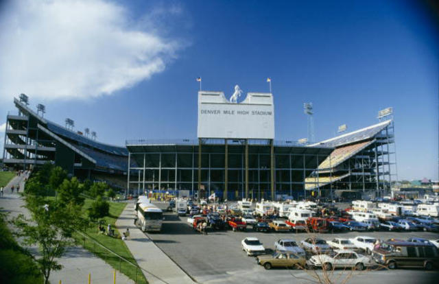 Denver - Sun Valley: Invesco Field at Mile High - Bucky Br…