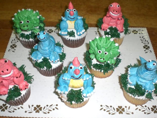 Lyndells Bakery cupcakes 