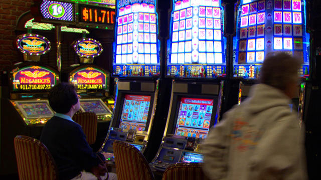 slots_640.jpg 