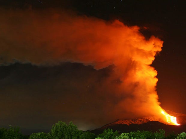 italy_volcano.jpg 