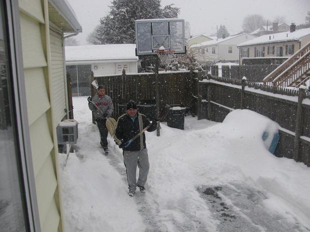 shoveling-driveway-in-revere-from-credit-claudia-v.jpg 