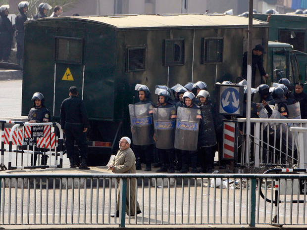 cairo_protests_AP110128111934.jpg 