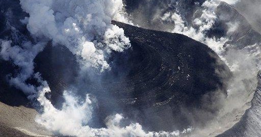 Japan Volcano Erupts With Big Blast Of Ash, Rocks - CBS News