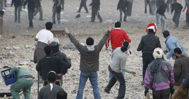 Army Intervenes, but Violence Rages in Cairo - CBS News