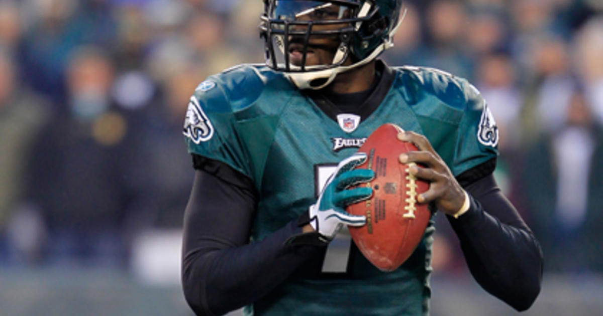 Eagles' Vick Re-Signs Nike CBS Chicago