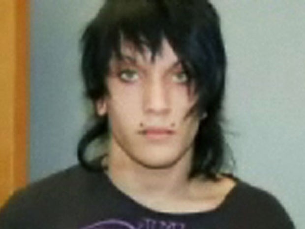 Ala. Teen Claims He's a Vampire, Brands "V" Into Boy's Forehead 