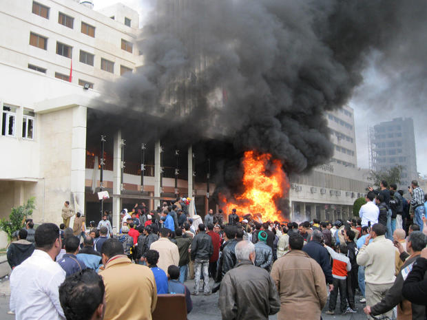 egypt_cairo_protests_AP11021012562.jpg 