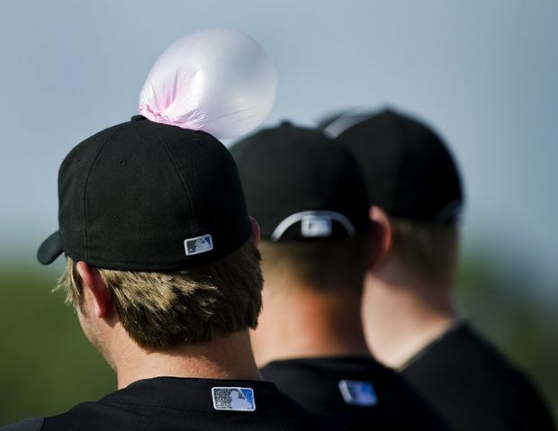 Kyle Drabek unknowingly wears a gum balloon on his ball 