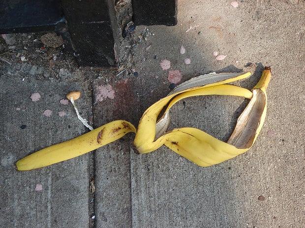 California woman sues after slipping on banana peel 