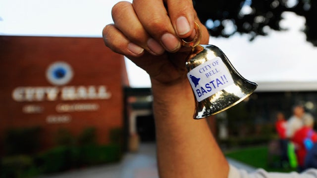 Bell_104340833.jpg 