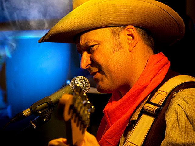 cowboy_guitar_iStock_000011.jpg 