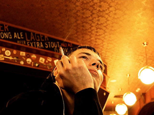smoking_diner_iStock_000010.jpg 