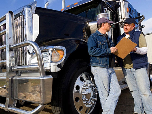 trucker_iStock_000014793116.jpg 