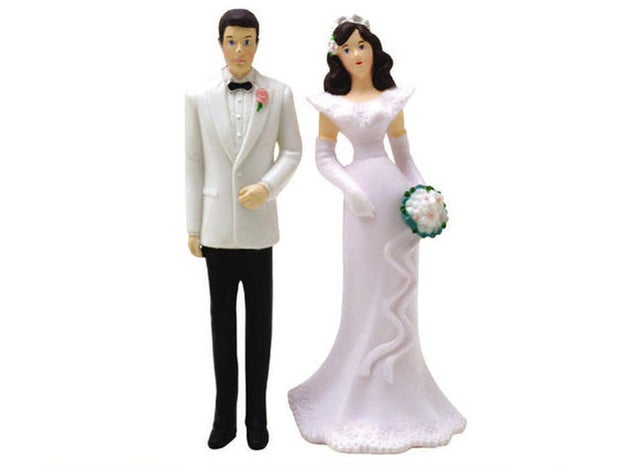 Woman sues ex-fiance after Las Vegas "hook up" ends wedding plans 