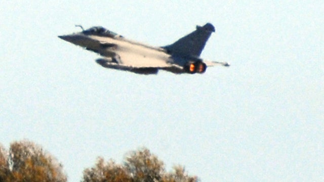French_jet_110467983.jpg 