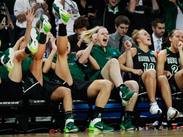 Wisconsin-Green Bay players celebrate 