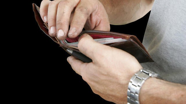 Instant karma for suspected wallet thief 