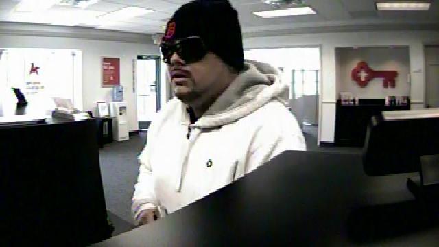 bank-robbery-suspect-dearborn-3-28-11.jpg 