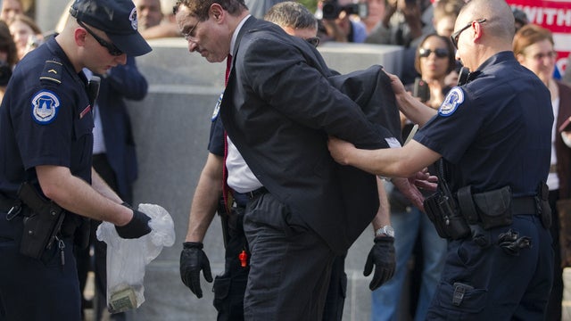 D.C. Mayor Vincent Gray arrested 