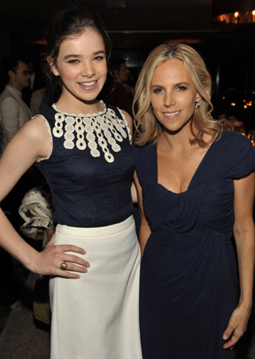 021-instyle-hailee.gif 