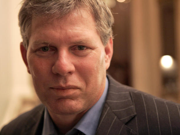Lenny Dykstra charged for allegedly exposing himself to women on Craigslist 