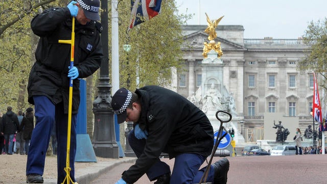 London police check the royal wedding procession route 