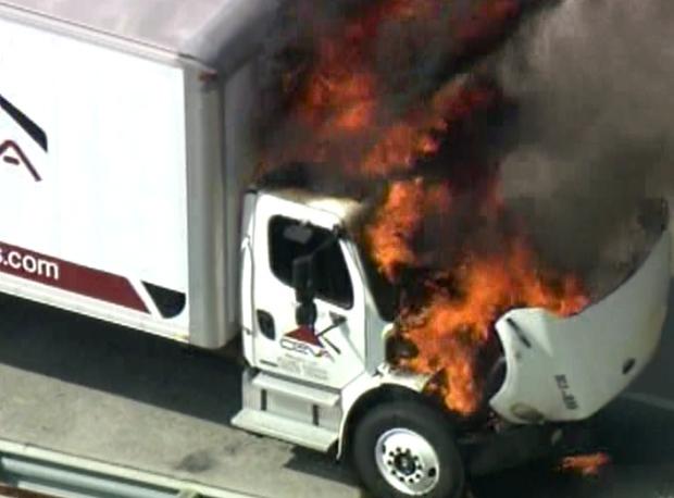 truck-fire01.jpg 