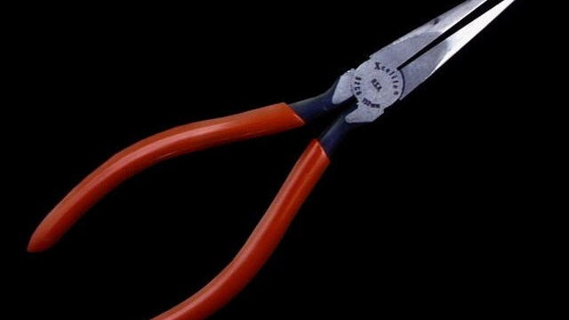 pliers-ap.jpg 